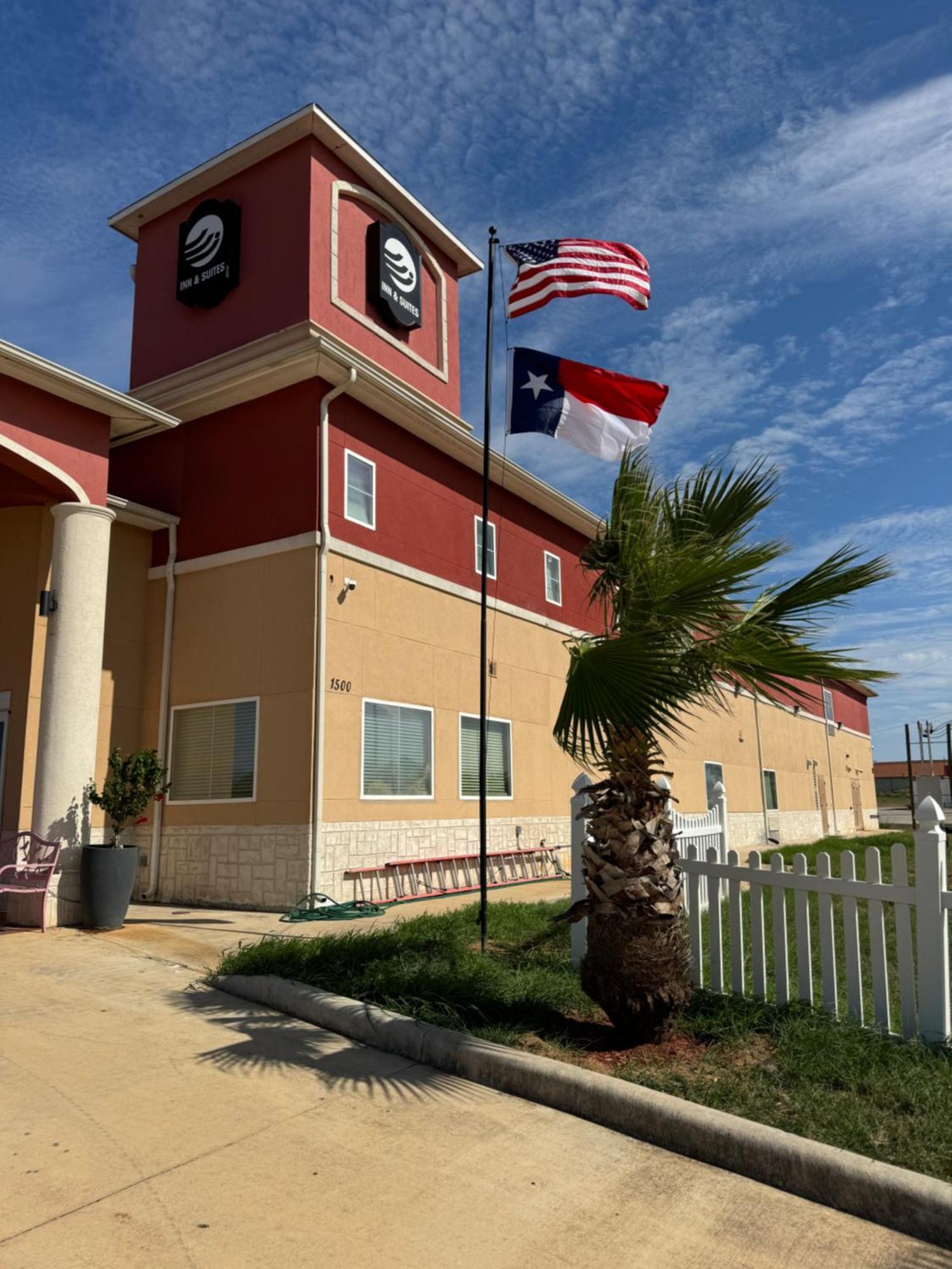 Executive Inn & Suites Floresville ภายนอก รูปภาพ